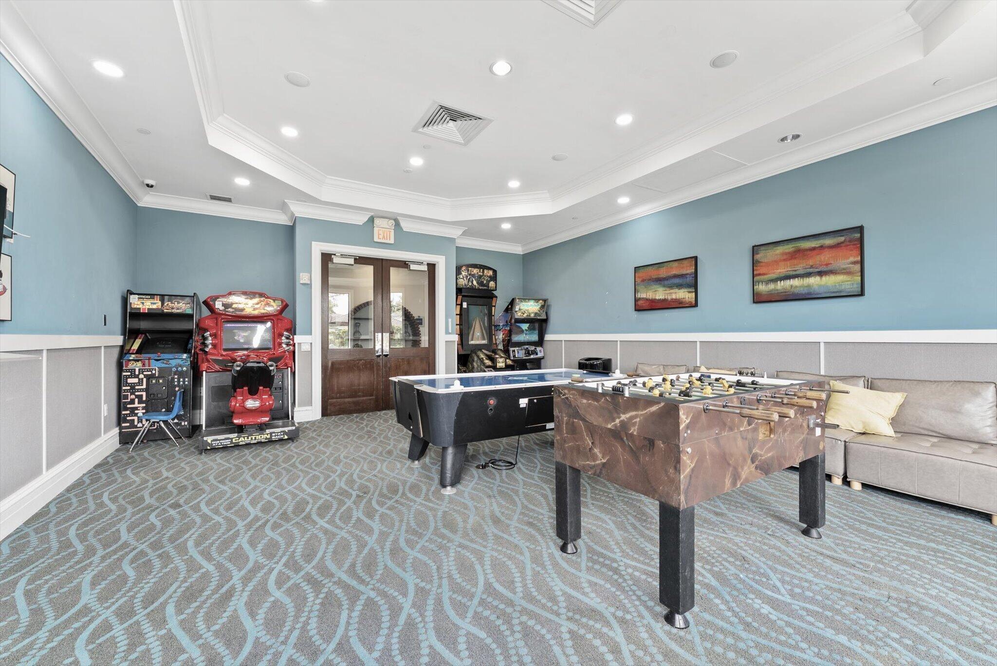 16945 Bridge Crossing Circle