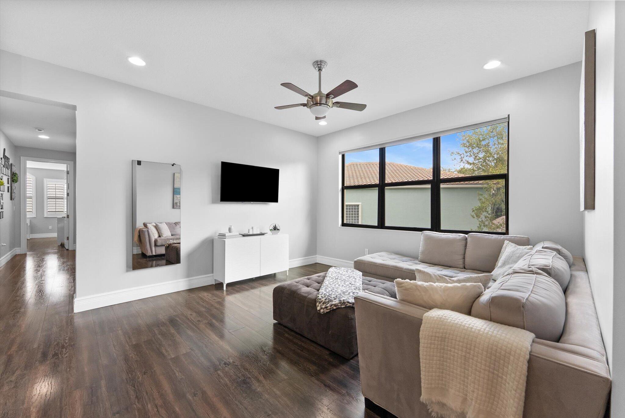 16945 Bridge Crossing Circle