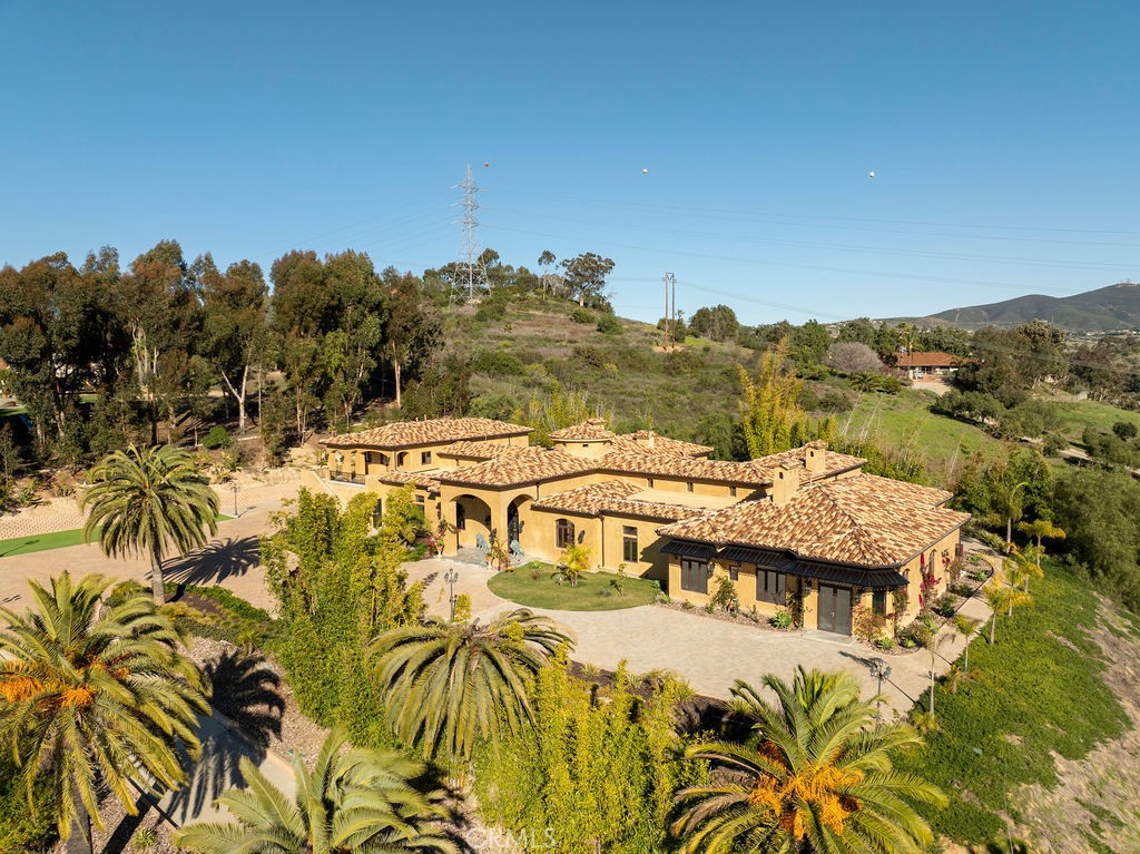 6884 Poco Lago
