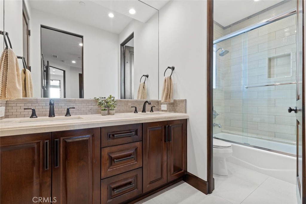 310 E Oceanfront