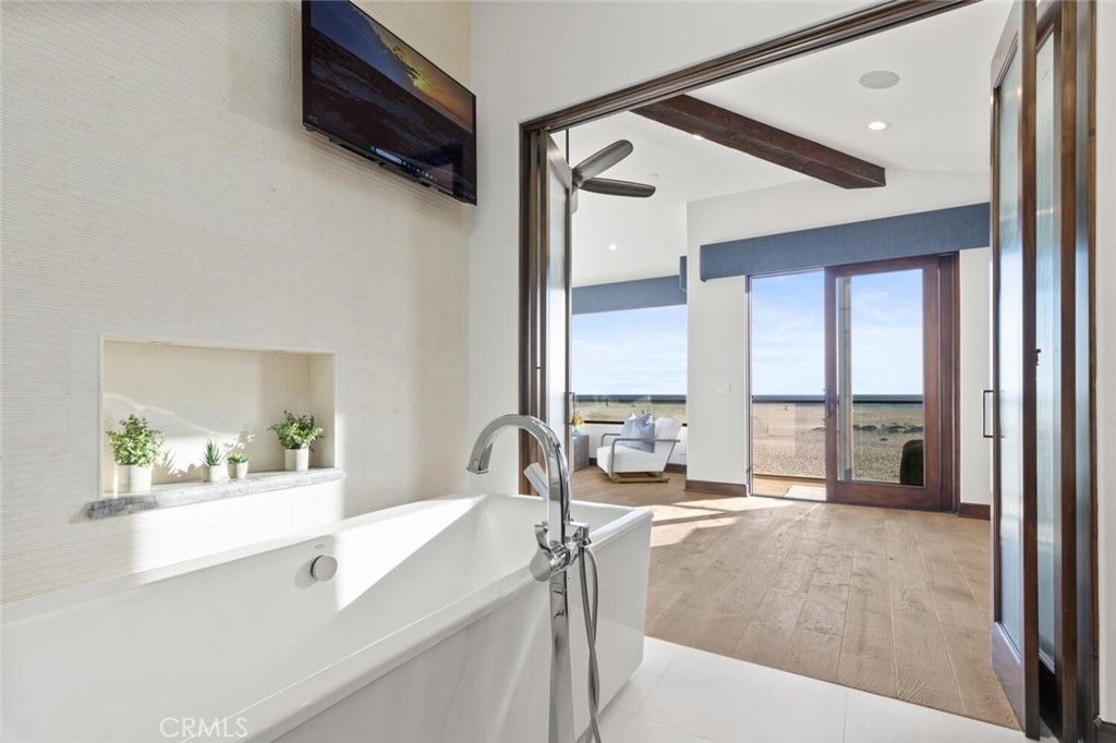 310 E Oceanfront