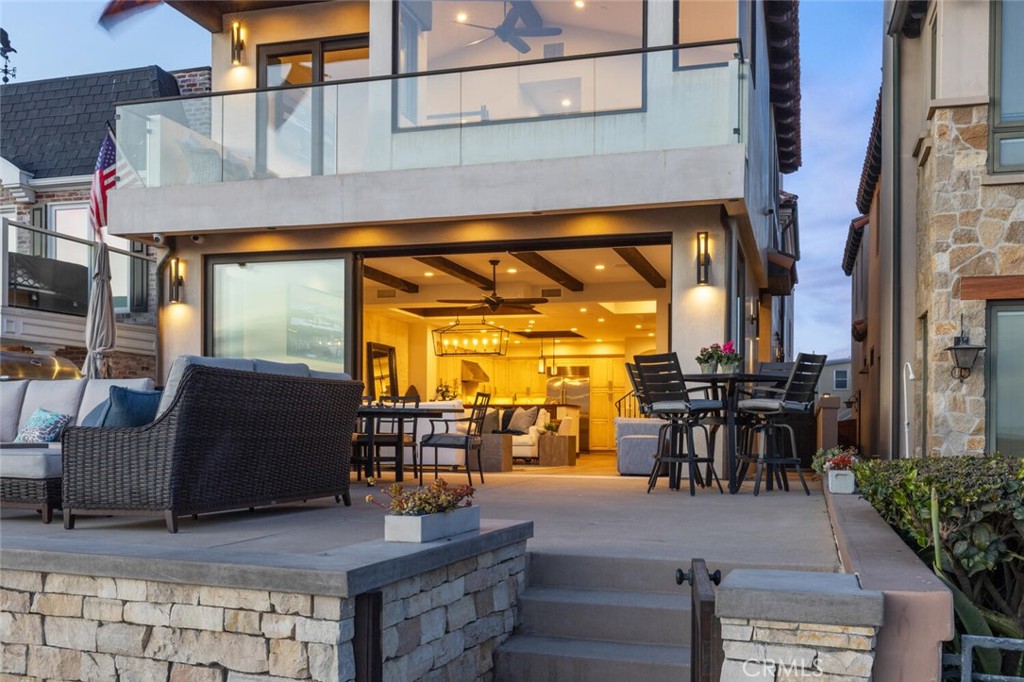 310 E Oceanfront