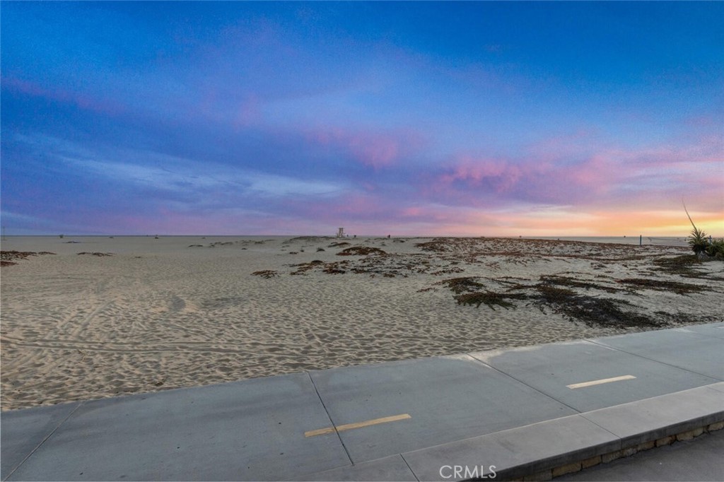 310 E Oceanfront