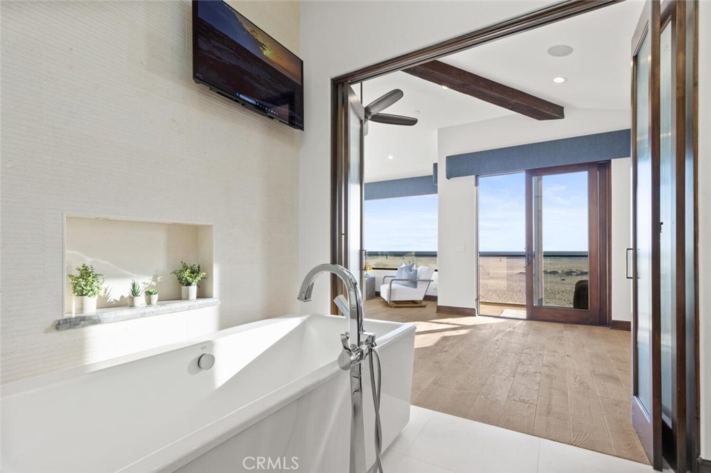 310 E Oceanfront