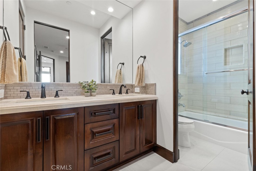310 E Oceanfront