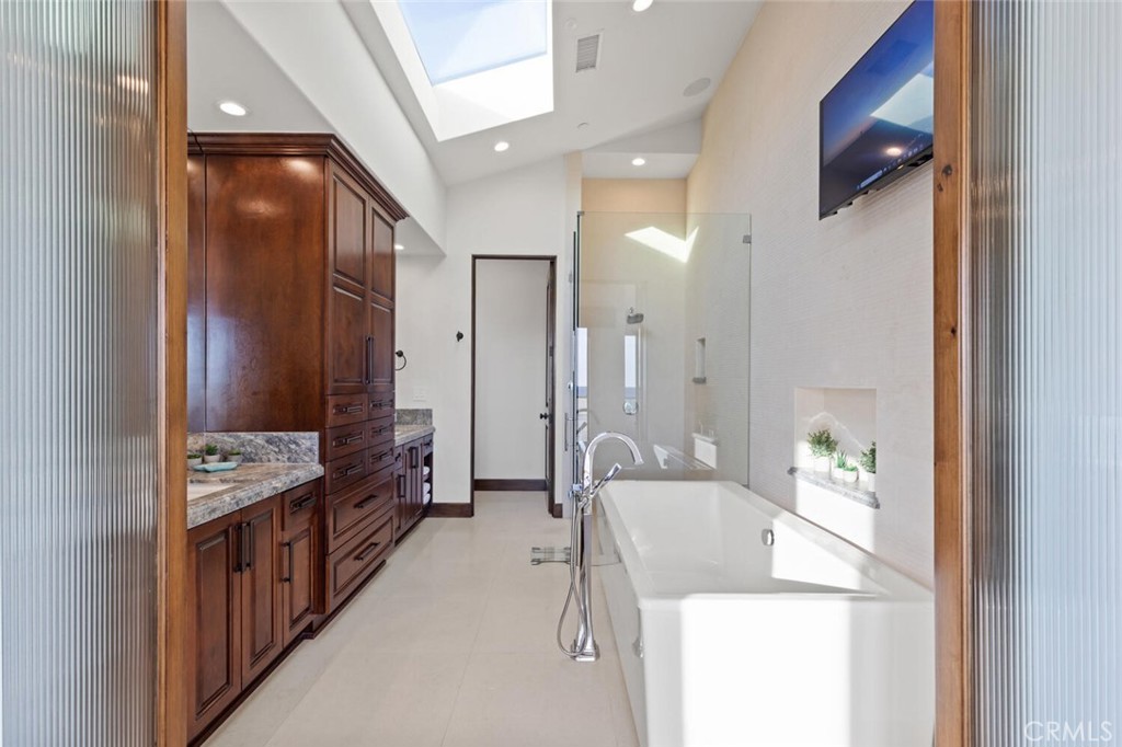 310 E Oceanfront