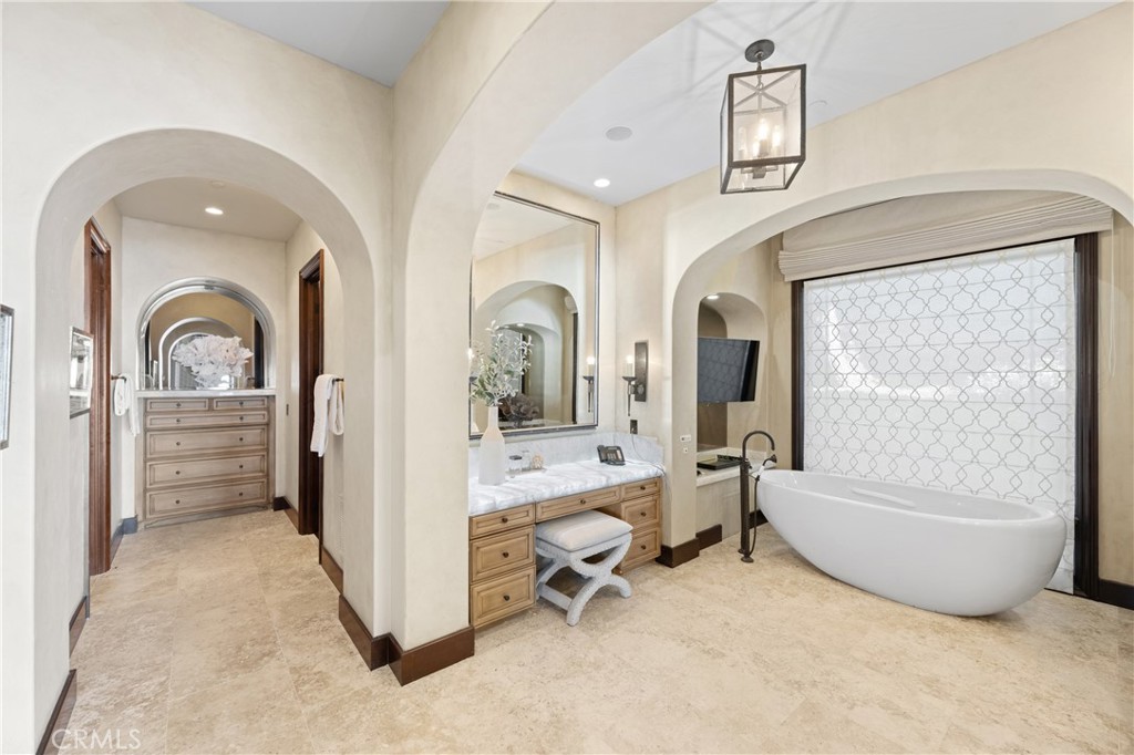 16 Shore Walk