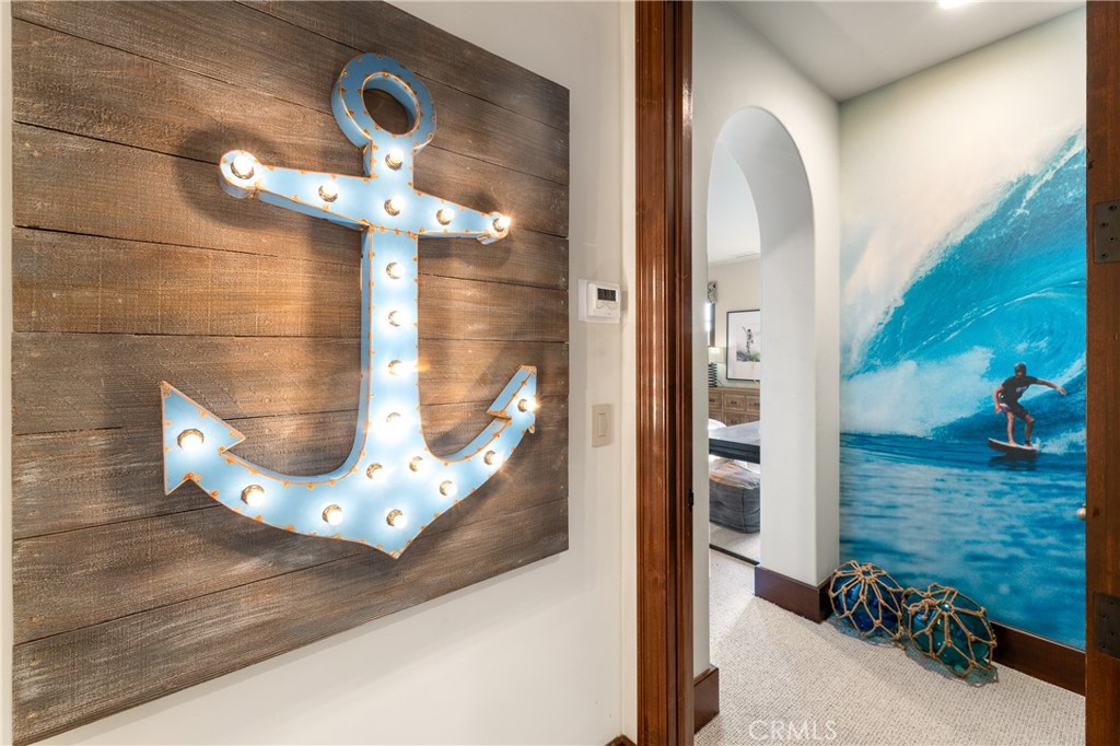 16 Shore Walk