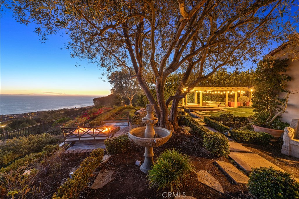 16 Shore Walk