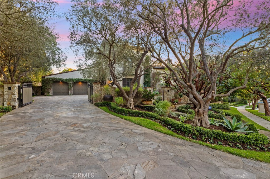 16 Shore Walk