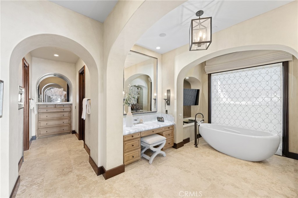 16 Shore Walk