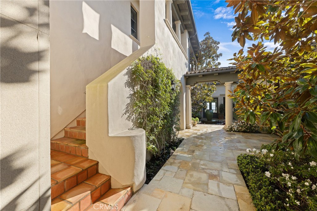 16 Shore Walk