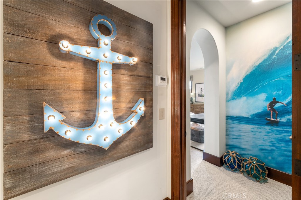 16 Shore Walk