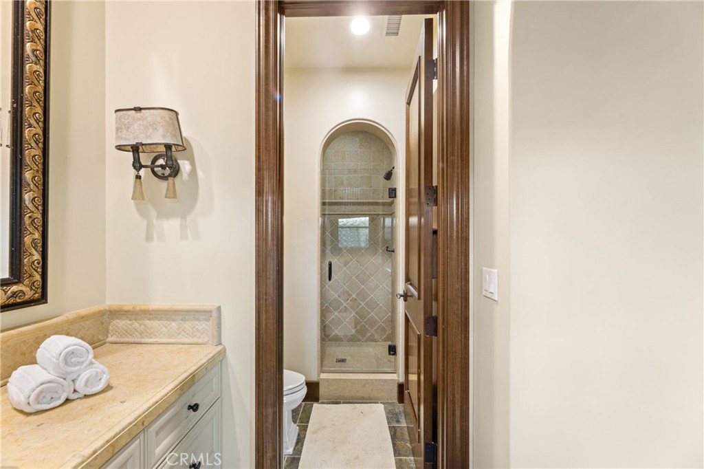 16 Shore Walk