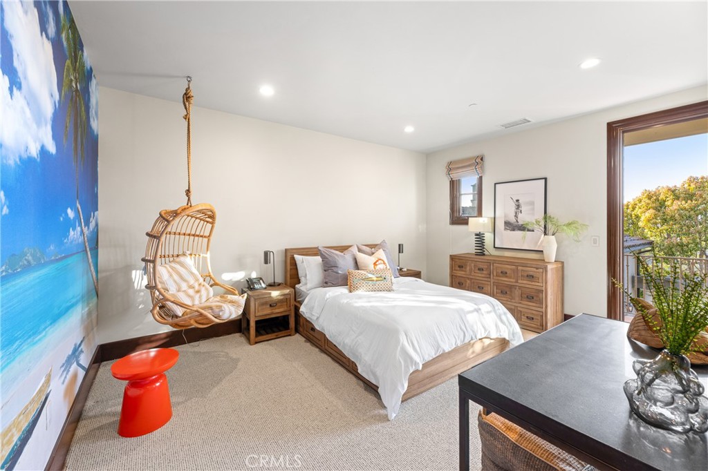 16 Shore Walk