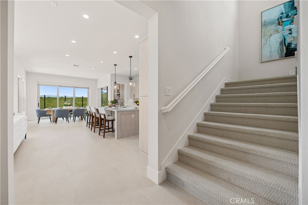 122 Mossvine