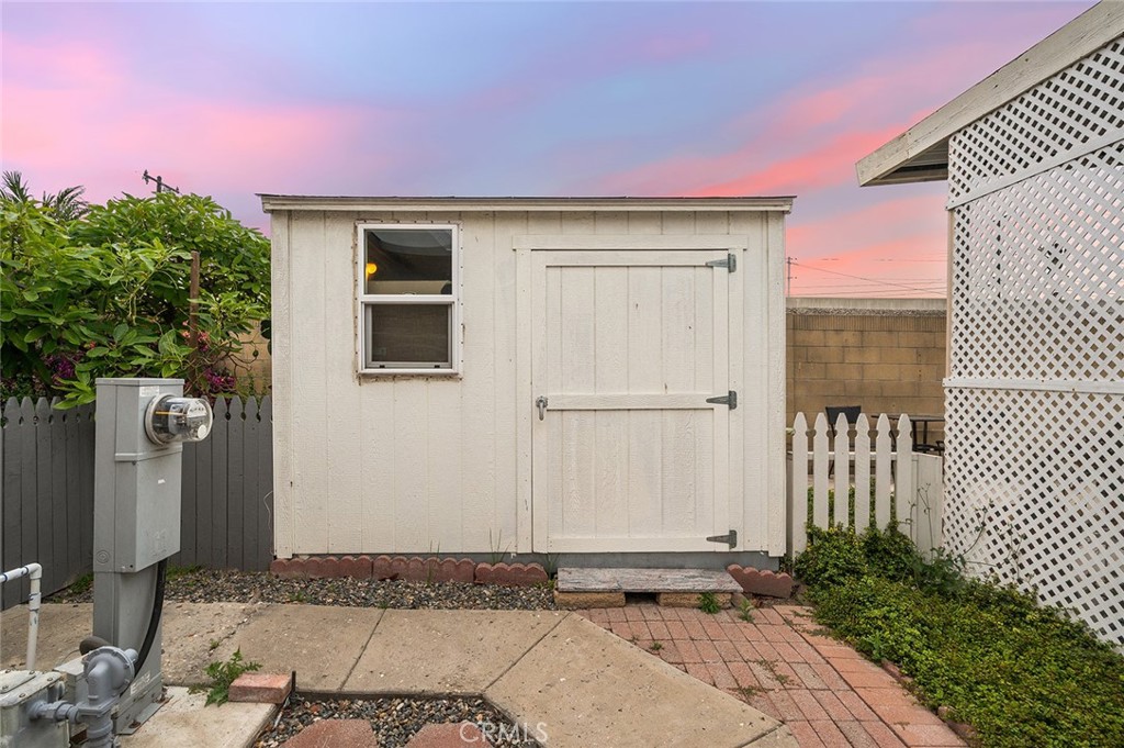 9850 Garfield 33
