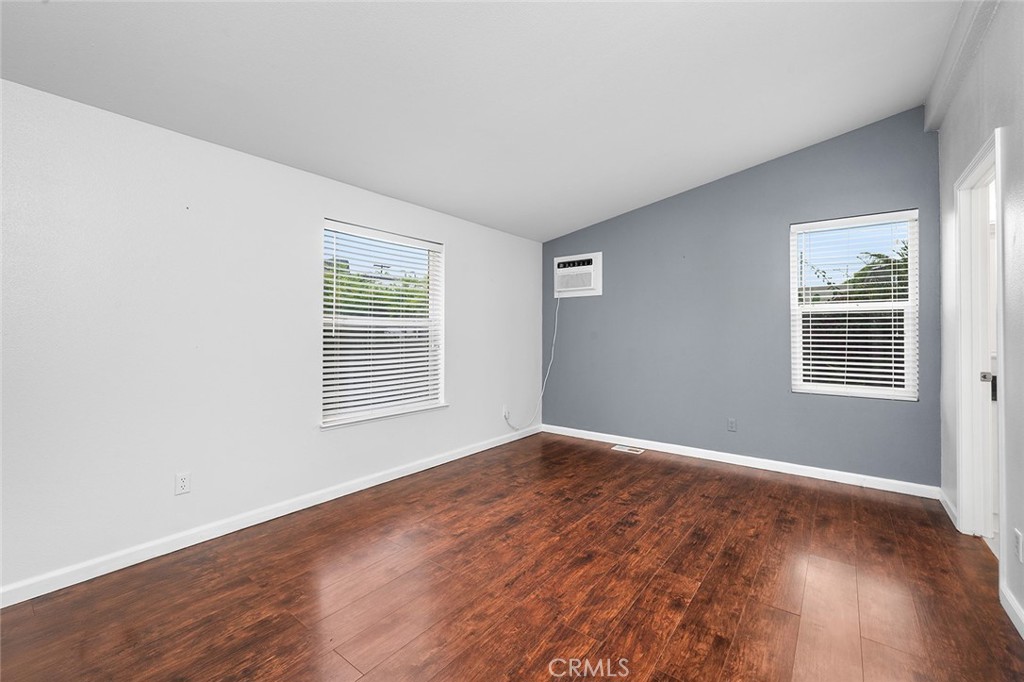 9850 Garfield 33