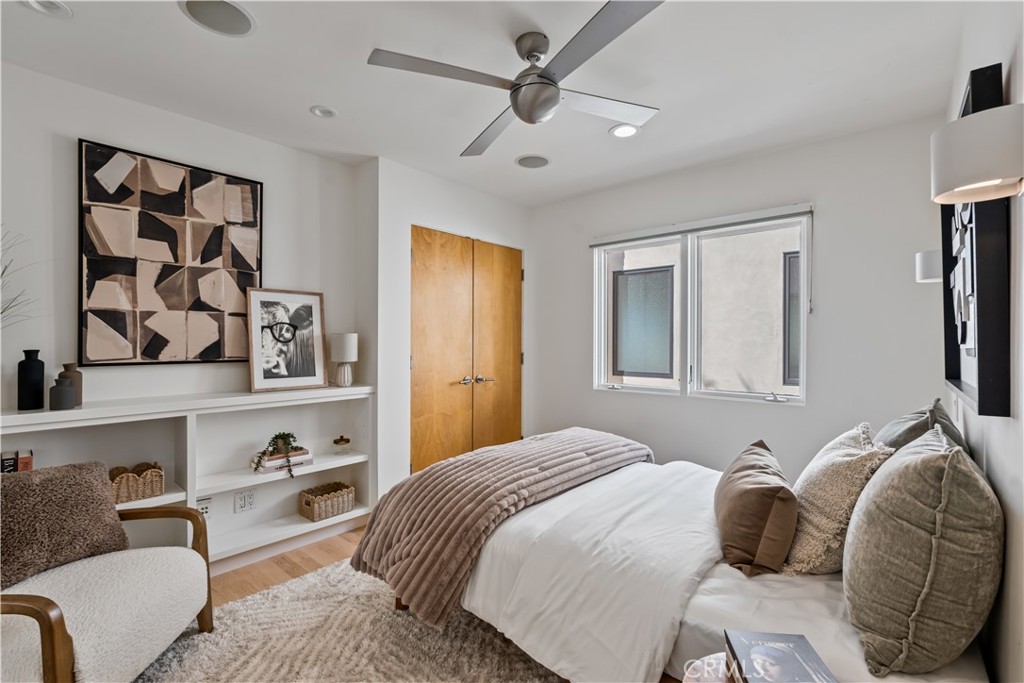 2540 Manhattan Avenue