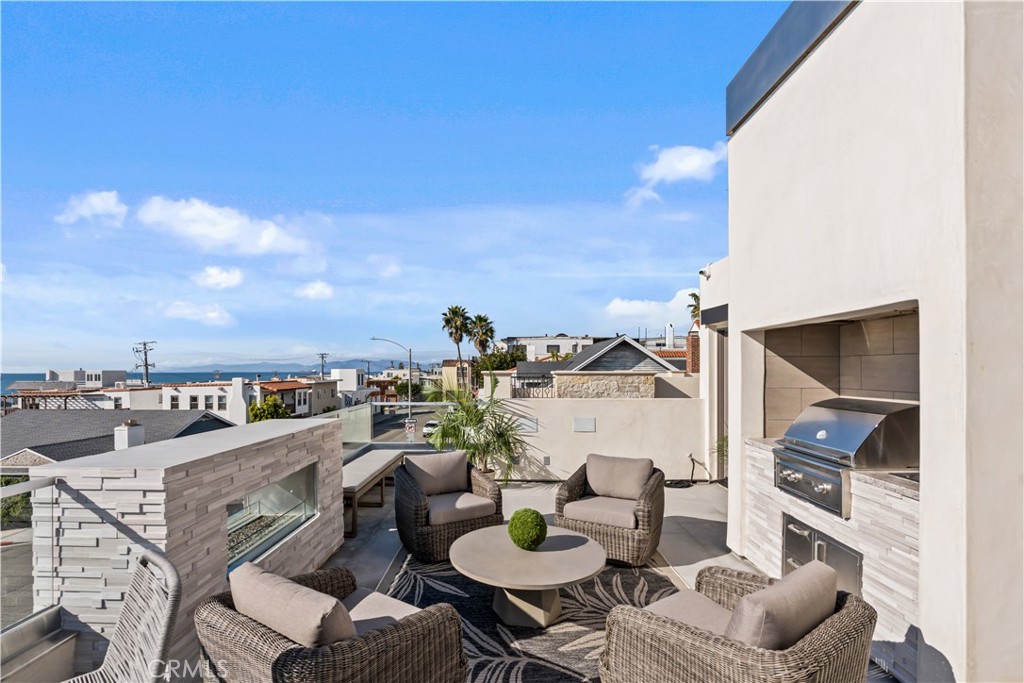 2540 Manhattan Avenue