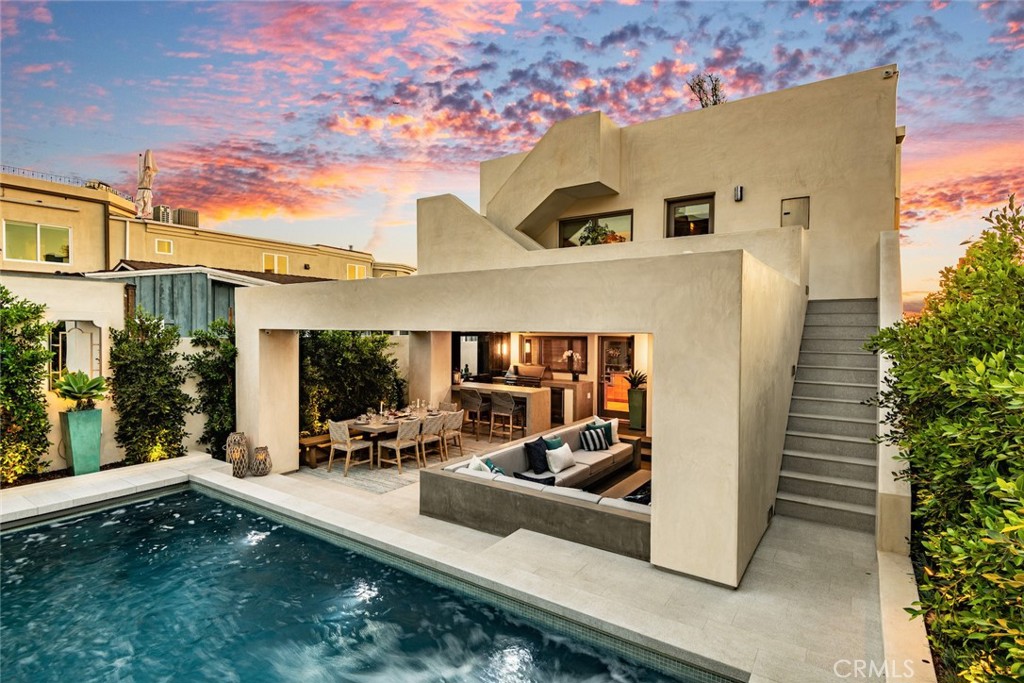 2540 Manhattan Avenue