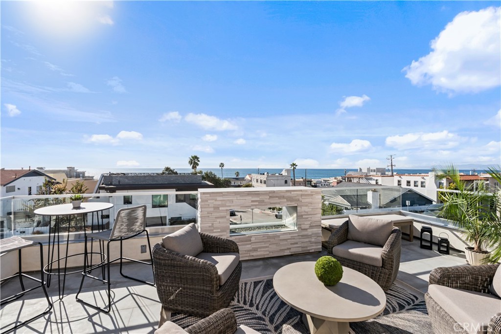 2540 Manhattan Avenue