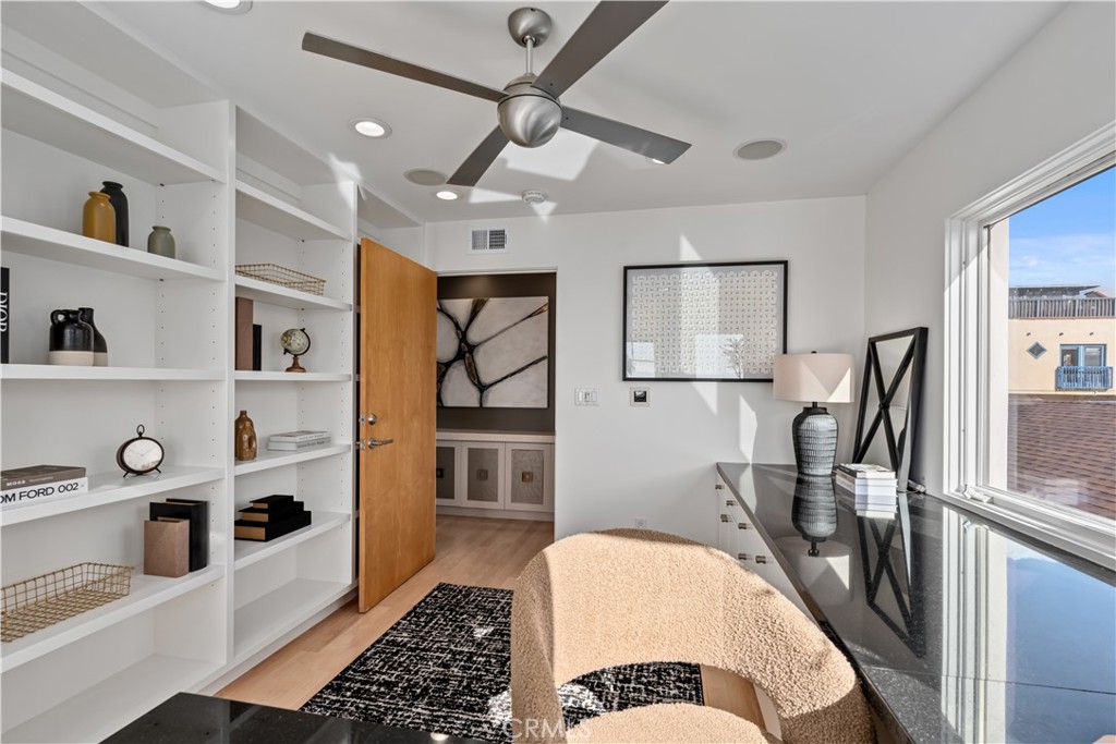 2540 Manhattan Avenue