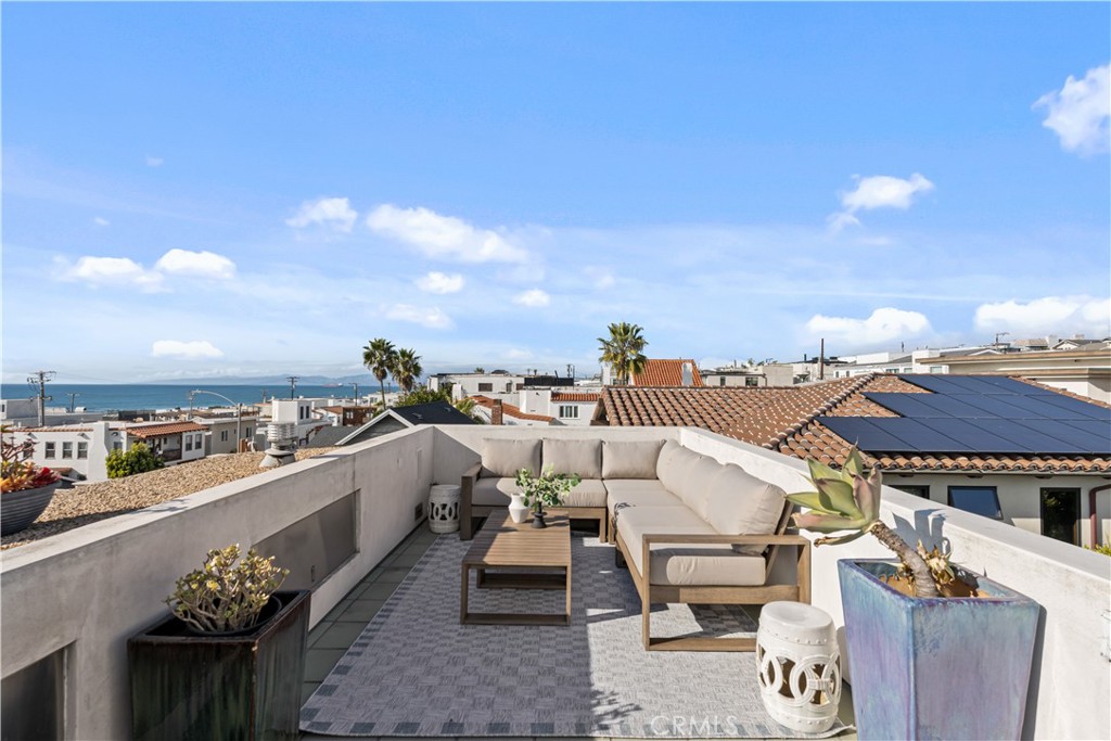 2540 Manhattan Avenue