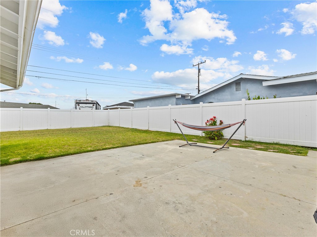 9672 Albacore Dr