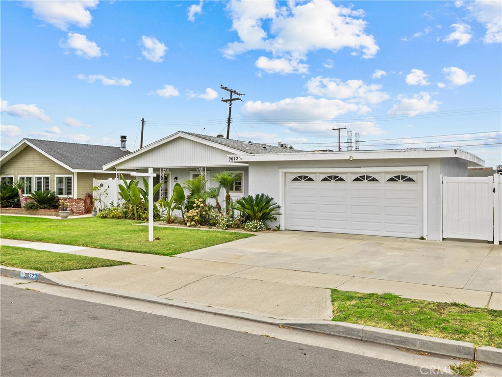 9672 Albacore Dr
