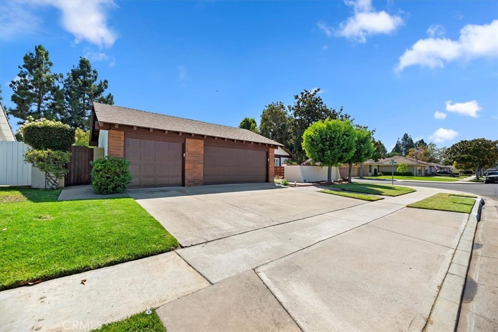 17902 Lucero Way