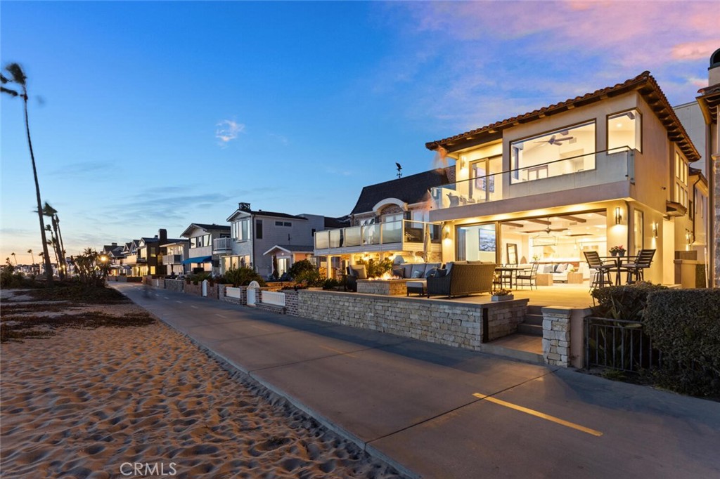 310 E Oceanfront