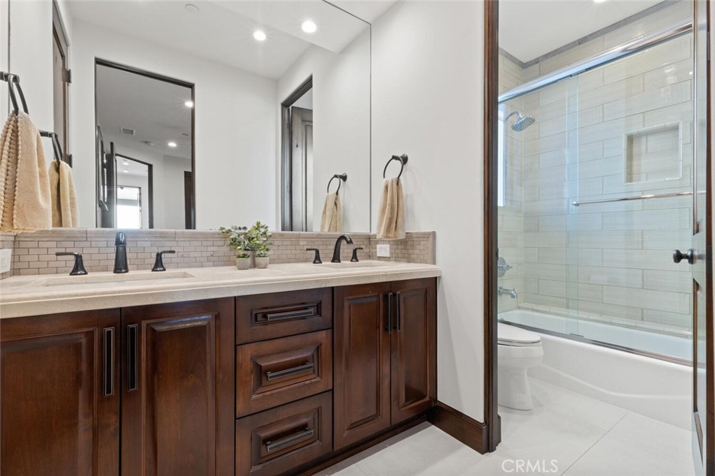 310 E Oceanfront