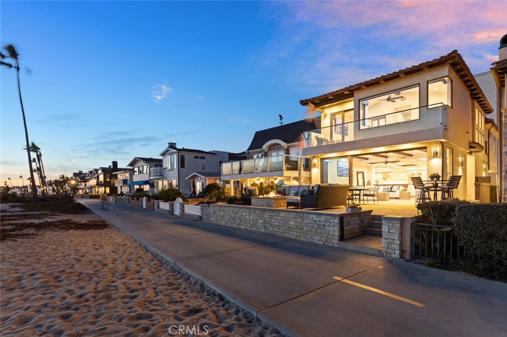 310 E Oceanfront