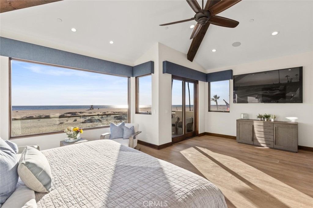 310 E Oceanfront