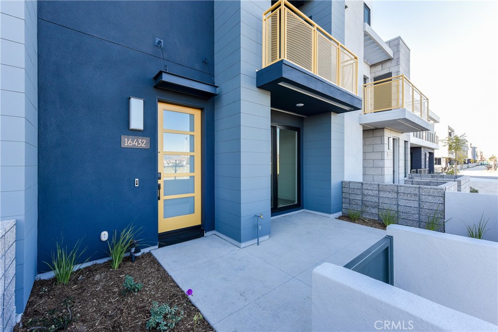 16432 Compass Avenue