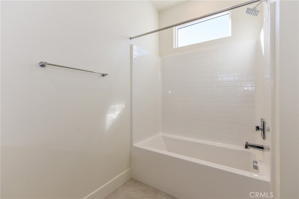 16432 Compass Avenue