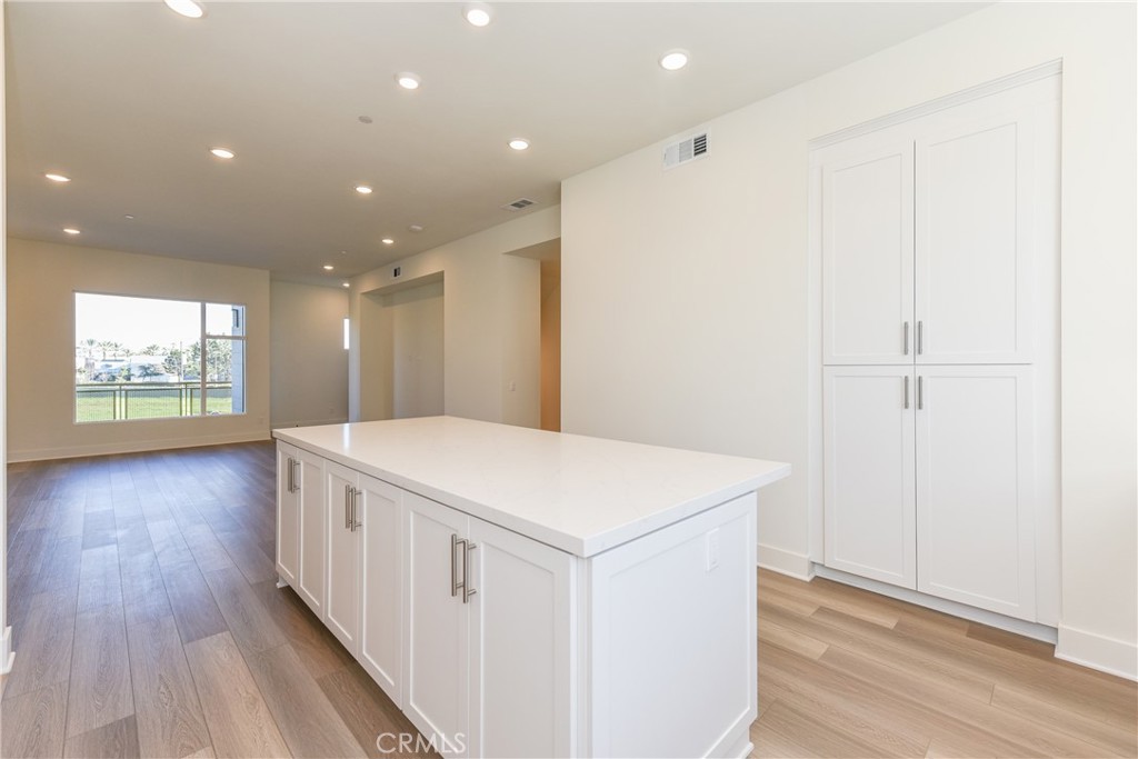 16432 Compass Avenue