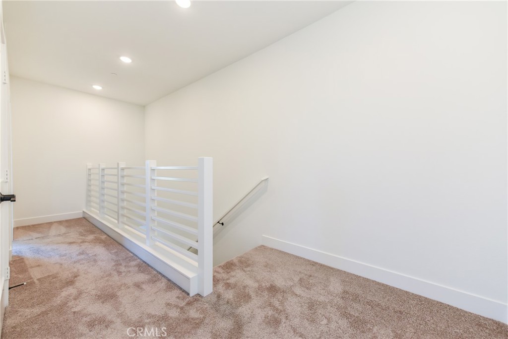 16432 Compass Avenue