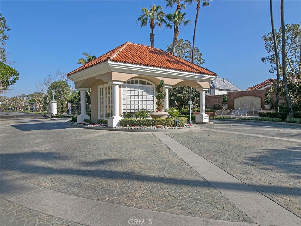 6051 Shadowbrook Circle