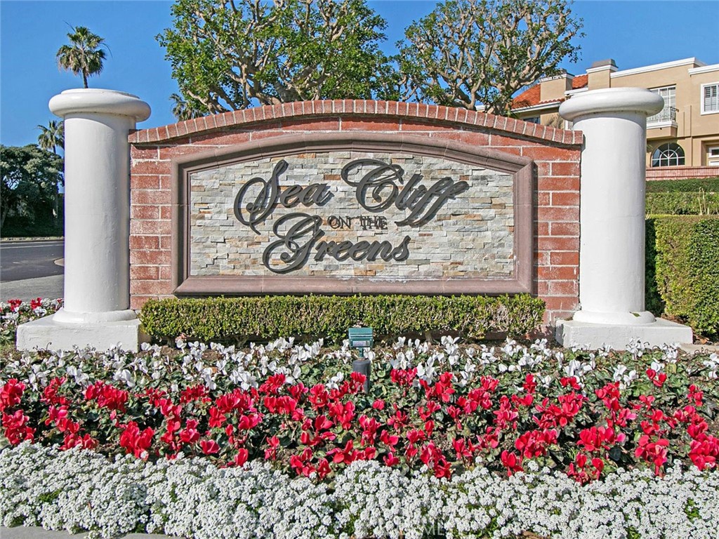 6051 Shadowbrook Circle