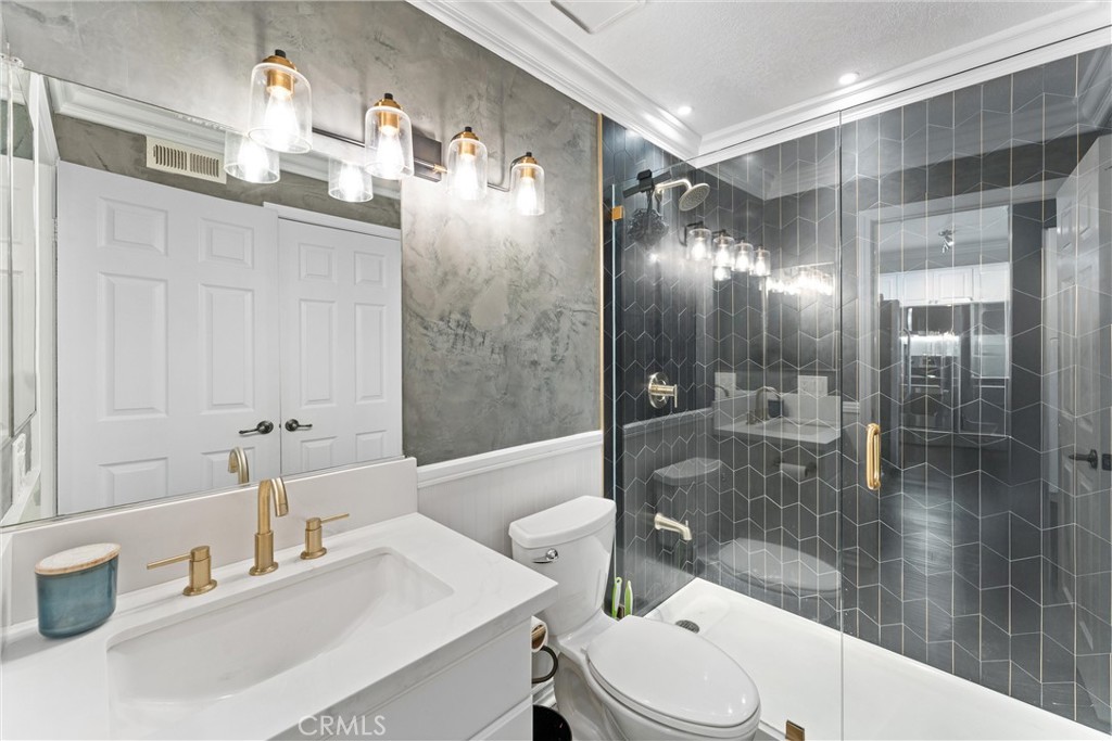 20301 Bluffside Circle D306