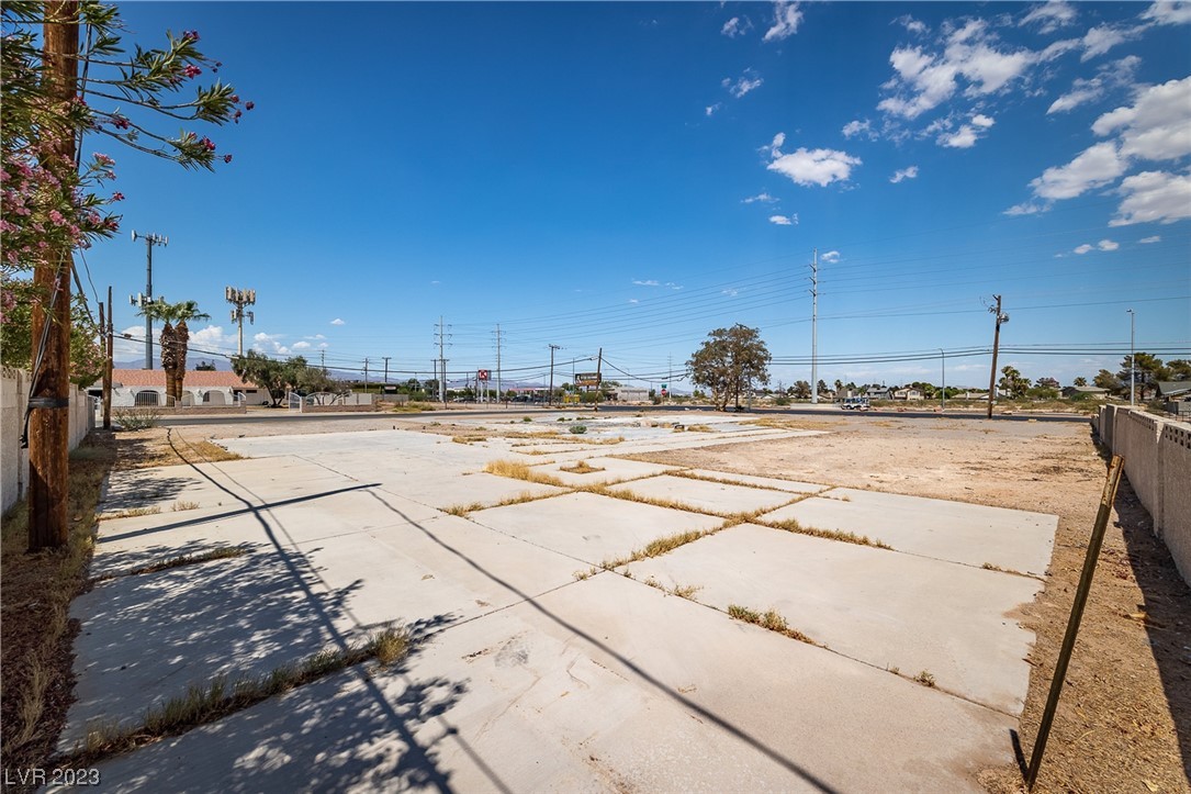2315 North Decatur Boulevard