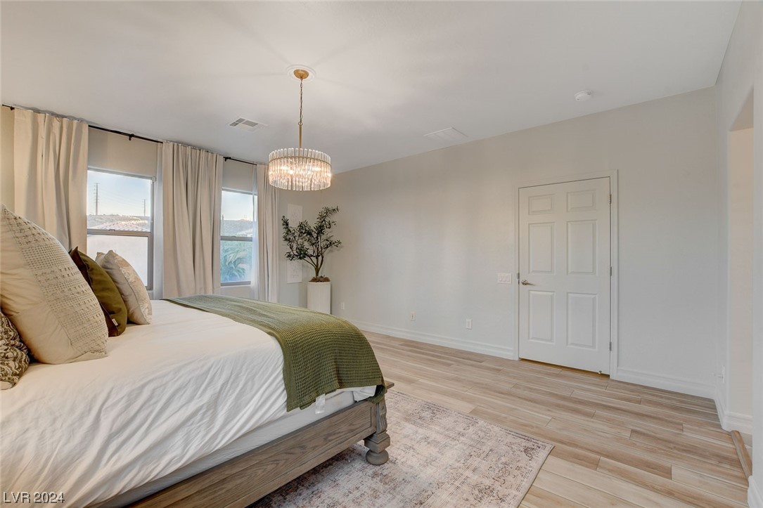 2537 Chateau Clermont Street