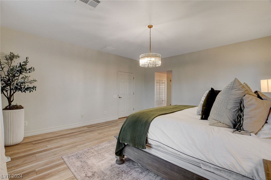 2537 Chateau Clermont Street