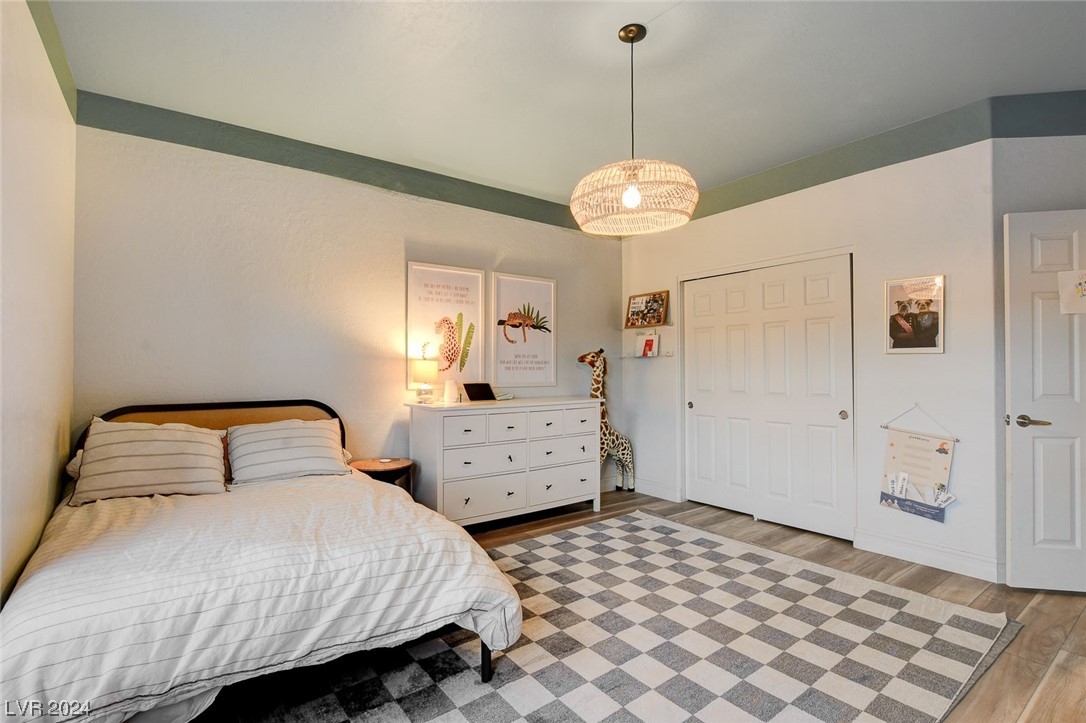2537 Chateau Clermont Street