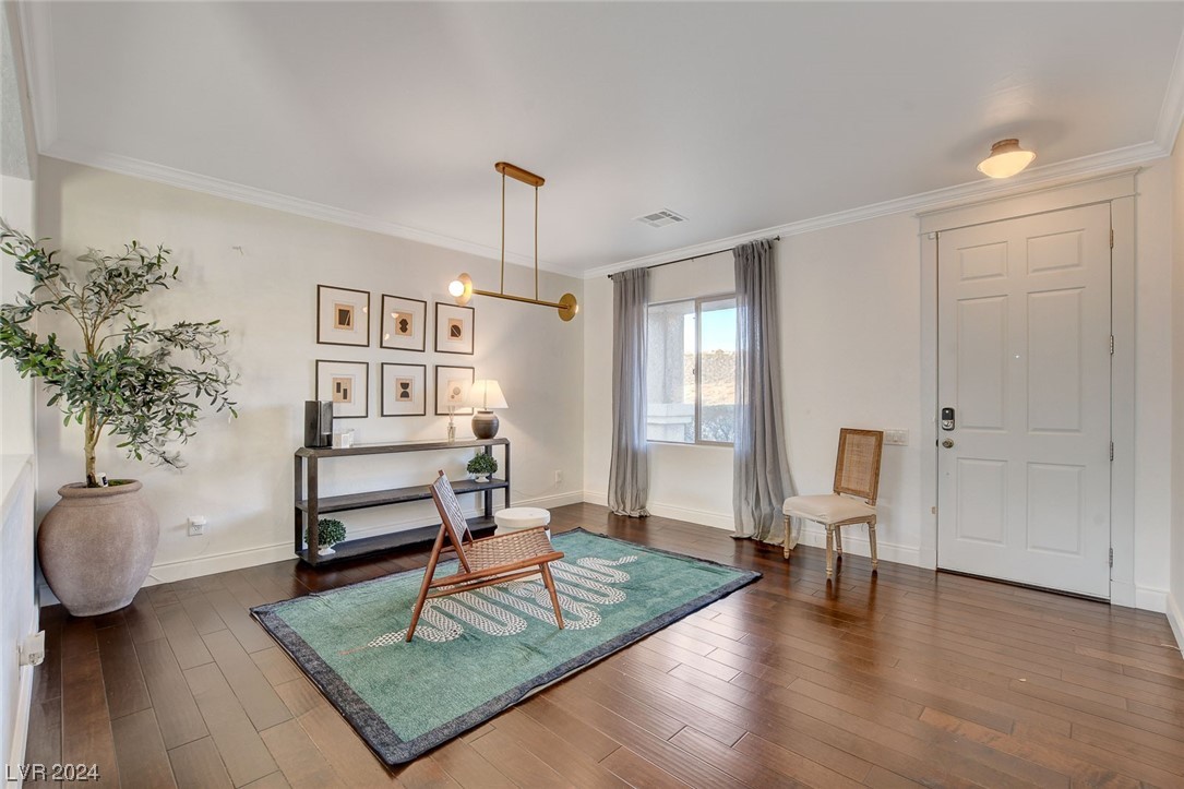2537 Chateau Clermont Street