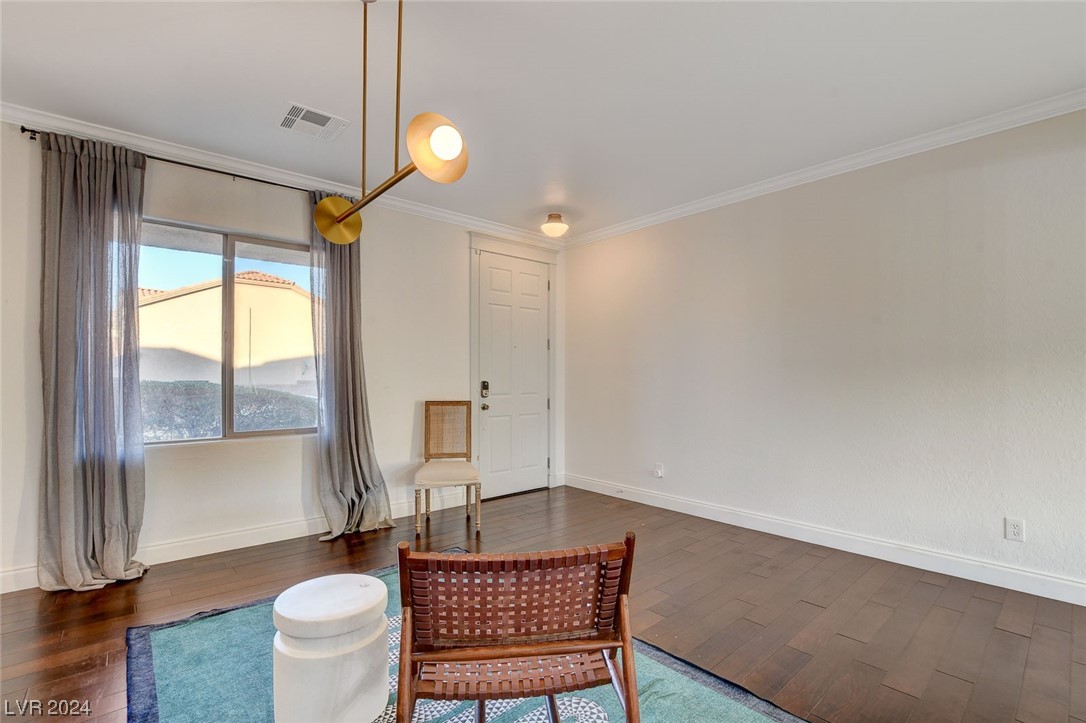 2537 Chateau Clermont Street