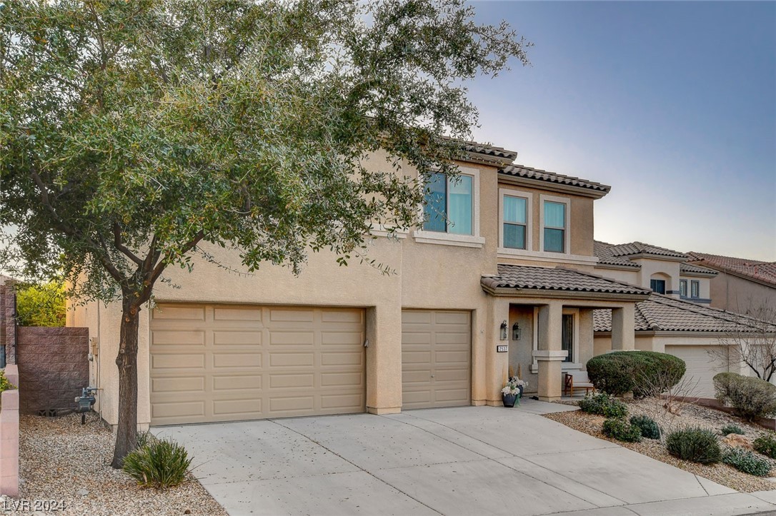 2537 Chateau Clermont Street