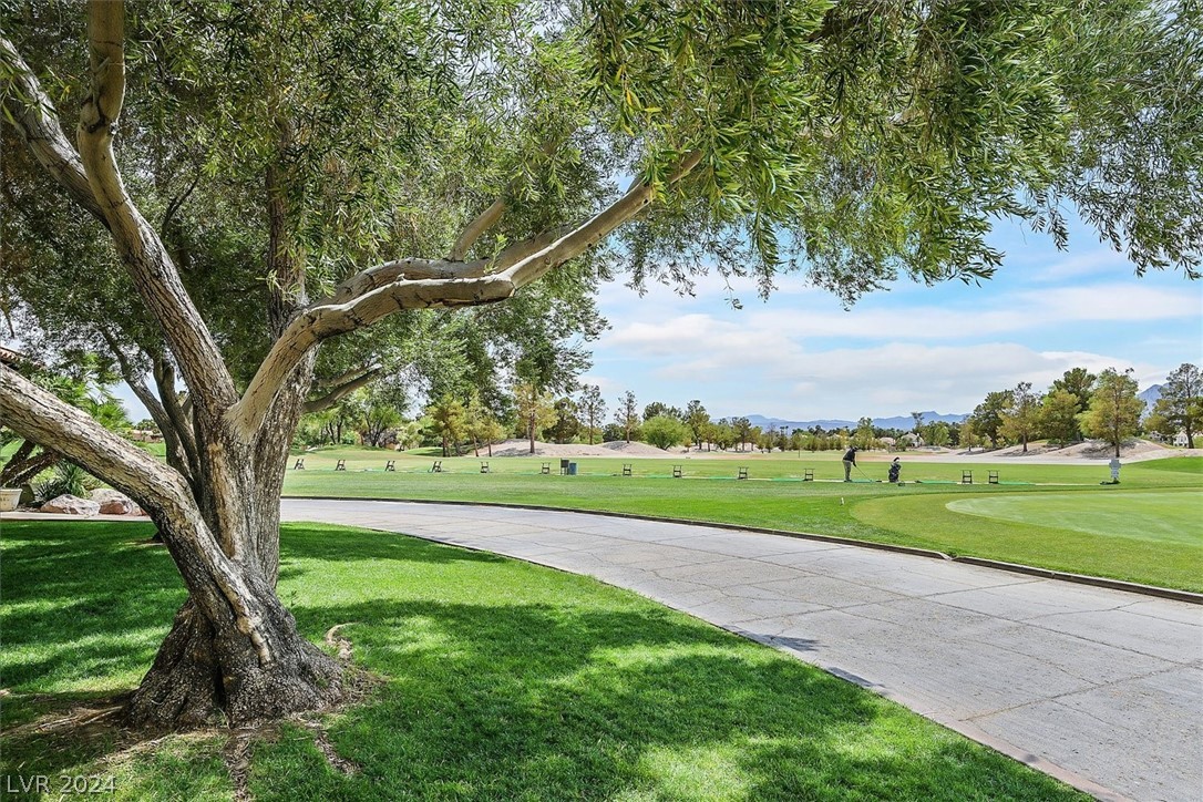 4940 Forest Oaks Drive